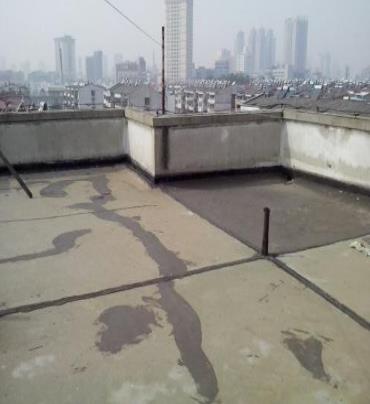 驻马店市漏水维修 楼顶漏水是什么原因，楼顶漏水维修方法是什么?